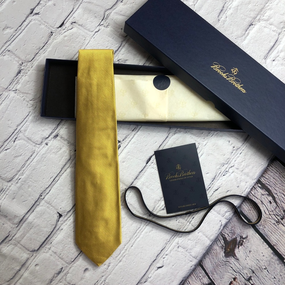NWT New in Box Gold Silk Brooks Brother's Tie